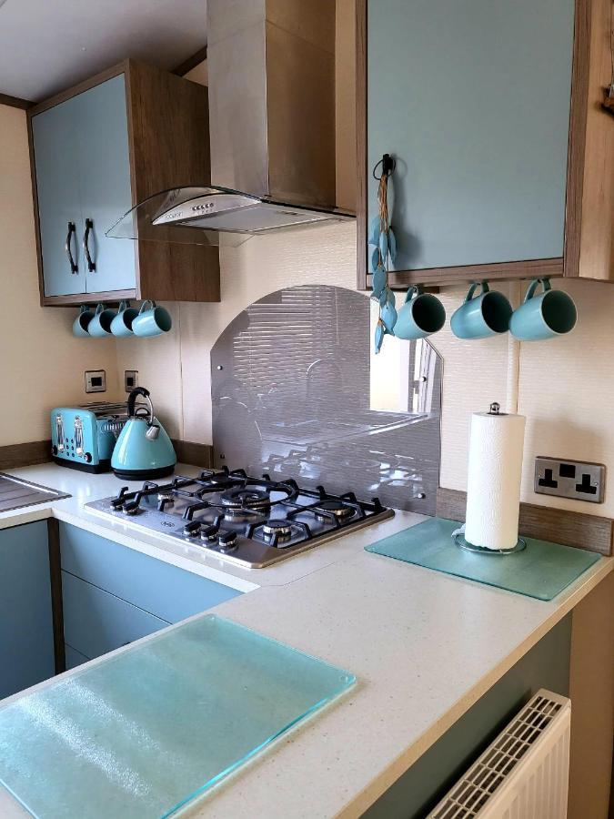 Luxury Woodland Retreat Holiday Home - Shorefield Country Park Downton  Luaran gambar