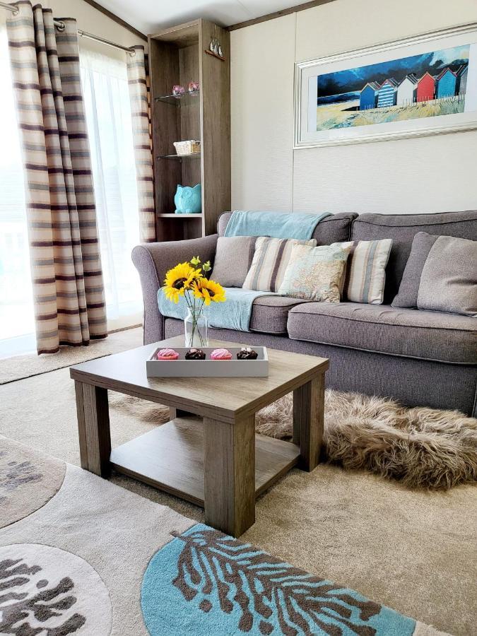 Luxury Woodland Retreat Holiday Home - Shorefield Country Park Downton  Luaran gambar